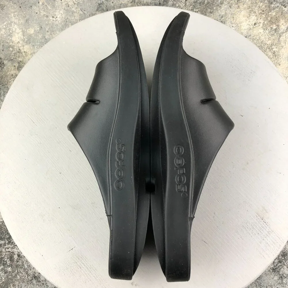 Oofos Unisex Size 12M 14W Ooahh Black Open Toe Slip On Recovery Slide Sandals
